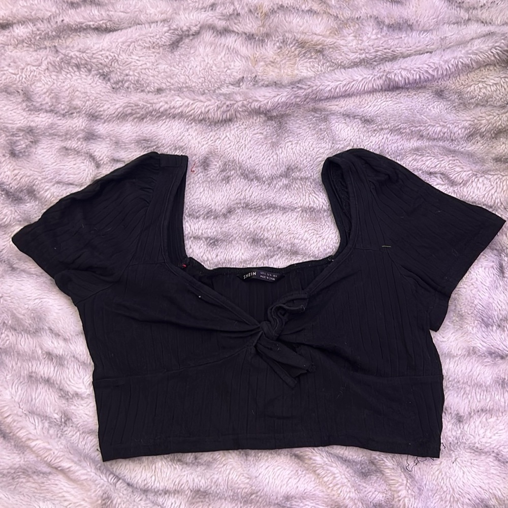 Cute black crop